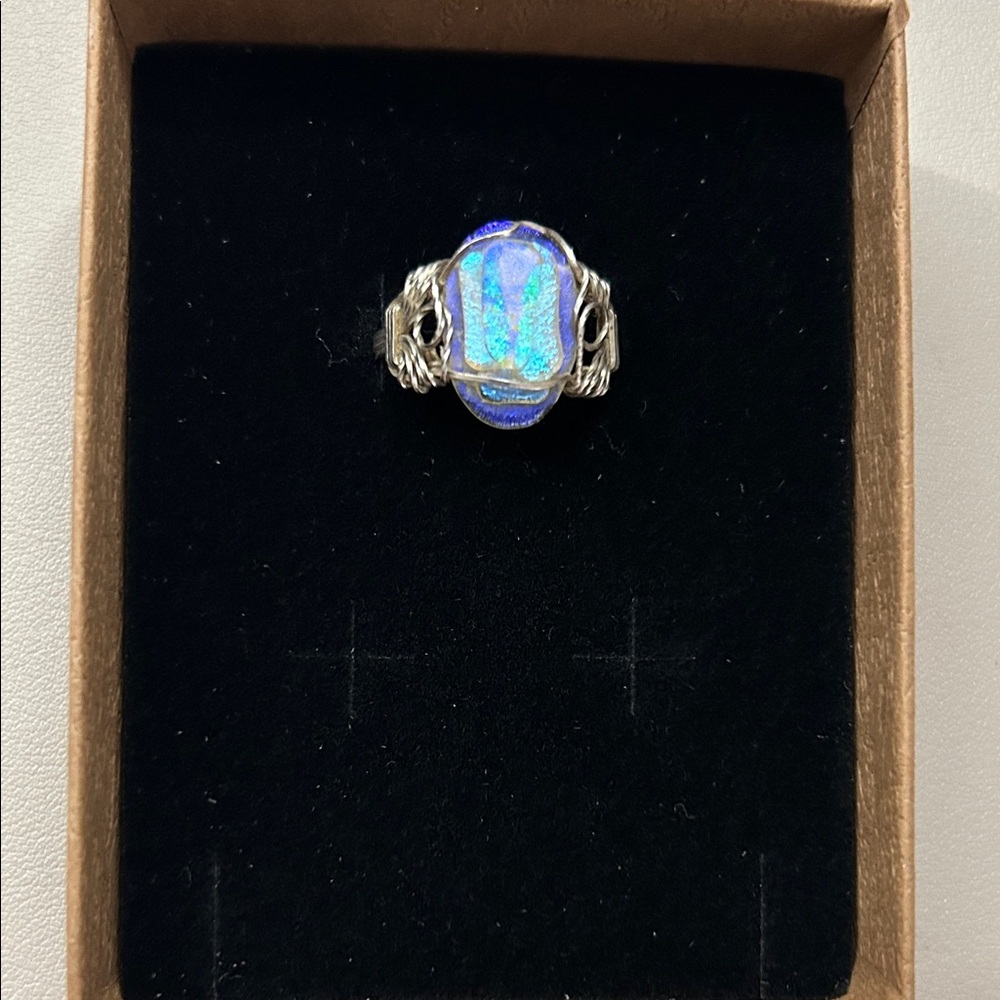 Elegant Silver and Blue Women's Ring